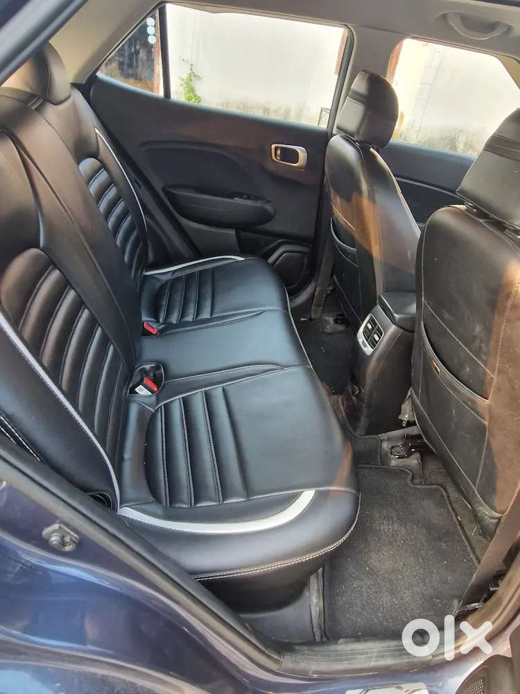 Hyundai Venue 2021 Petrol Manual Showroom Track Vehicle