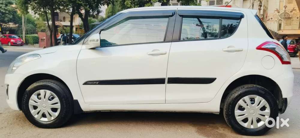 Maruti Suzuki Swift 2018 Vxi, 2015, Petrol