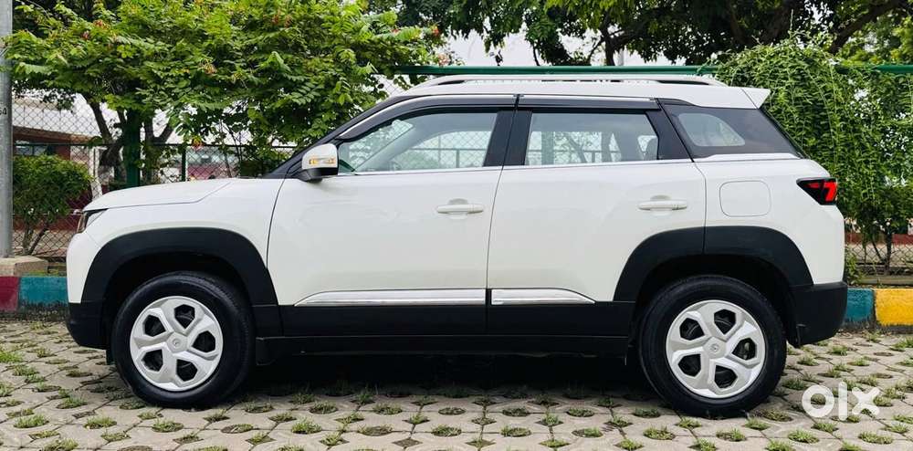 Maruti Suzuki Brezza 1.5 Vxi Cng, 2023, Cng & Hybrids