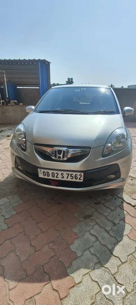 Honda Brio 2015 Petrol Well Maintained