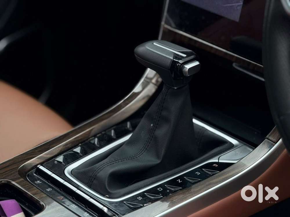 Mg Hector Plus Sharp Dct, 2023, Petrol