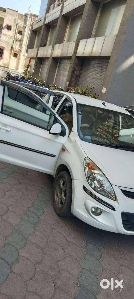 Hyundai I20 , 72285km, 2,50,000