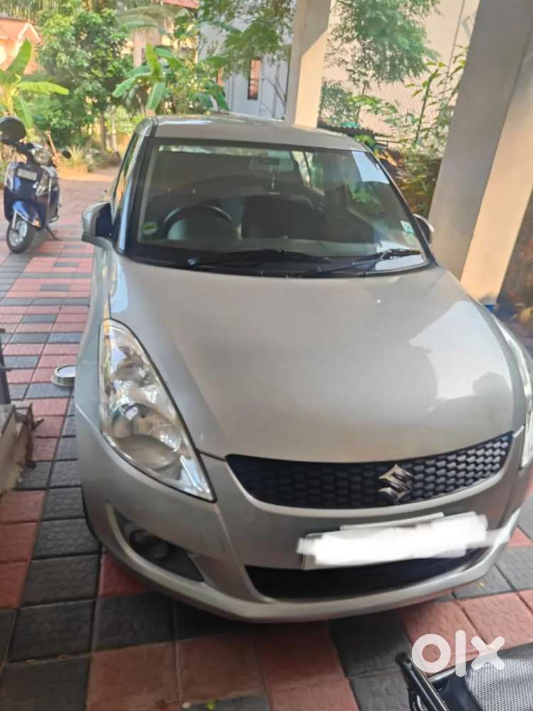 Maruti Suzuki Swift 2012 Petrol