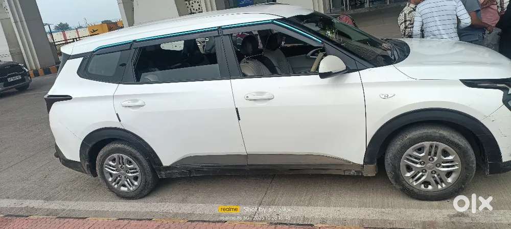 Kia Carens 2023 Petrol Good Condition