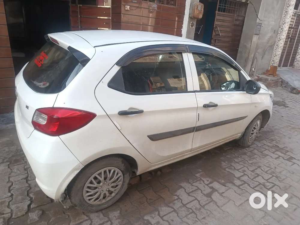 Tata Tiago 1.2 Revotron Xe 2018 Cng Plus Petrol