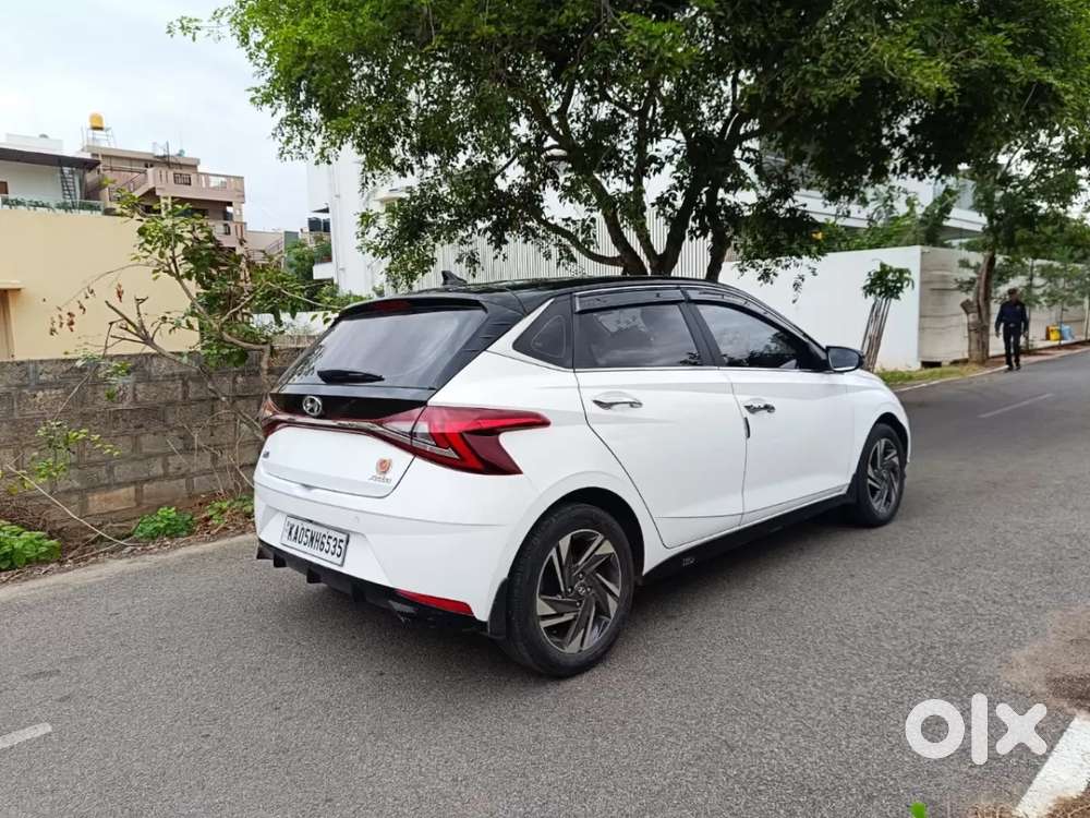 Hyundai I20 Asta (o) 1.2 Mt, 2023, Petrol