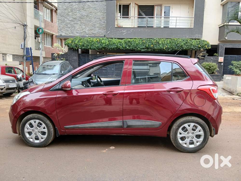 Hyundai Grand I10 Sportz, 2015, Petrol
