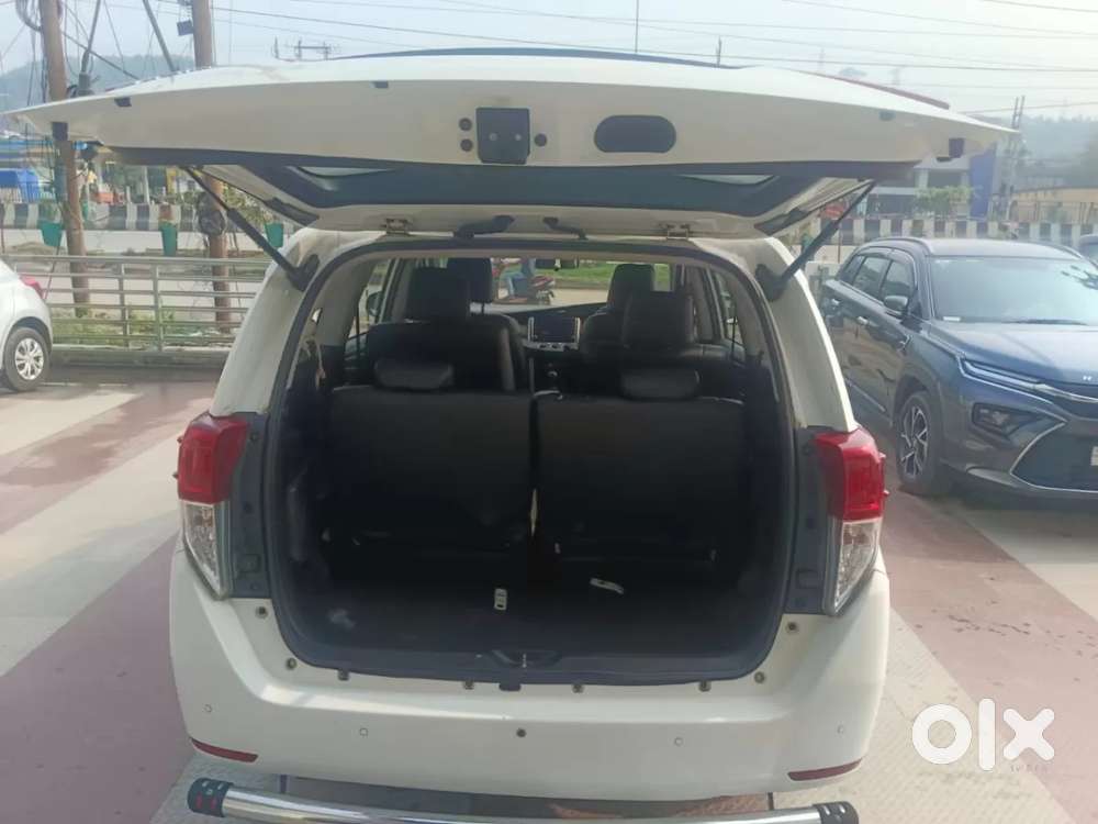 Toyota Innova Crysta [ ] 2.4 Gx At 7 Str, 2023, Diesel