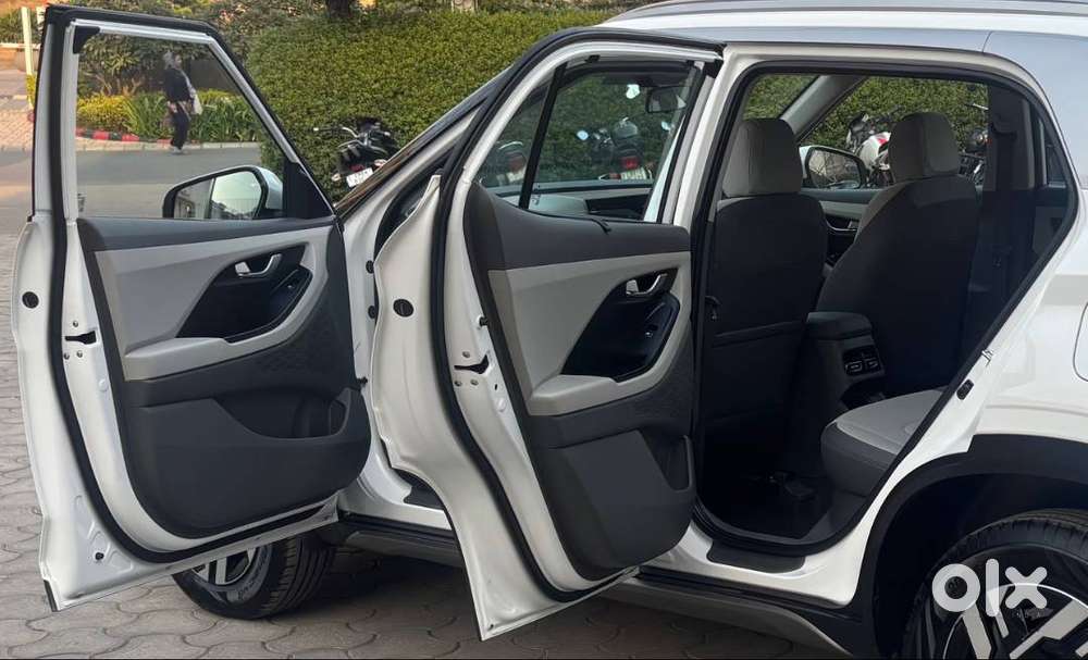 Hyundai Creta 1.5 Manual 2024 Petrol 4700 Kms Chandigarh Registration.