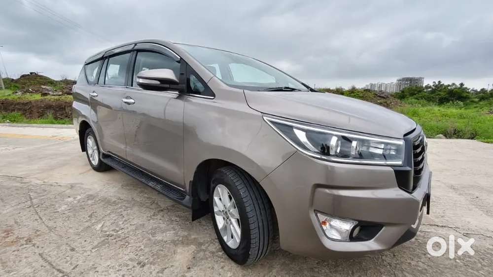 Toyota Innova Crysta 2.4 V 2017 Diesel Manual