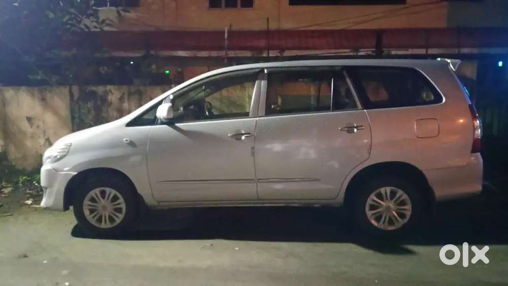 Well Maintain Good Quality Innova.  Low Running
