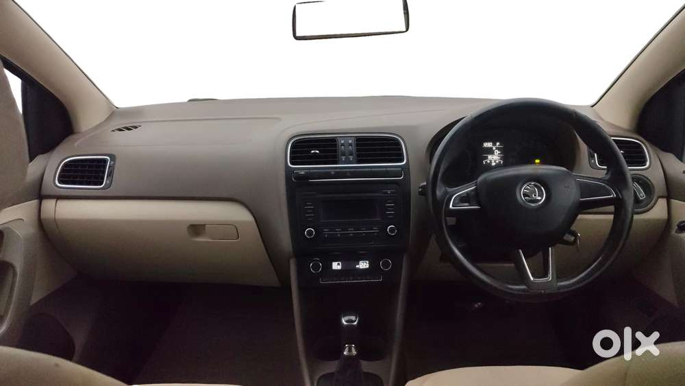 Skoda Rapid 1.6 Mpi At Elegance, 2014, Petrol