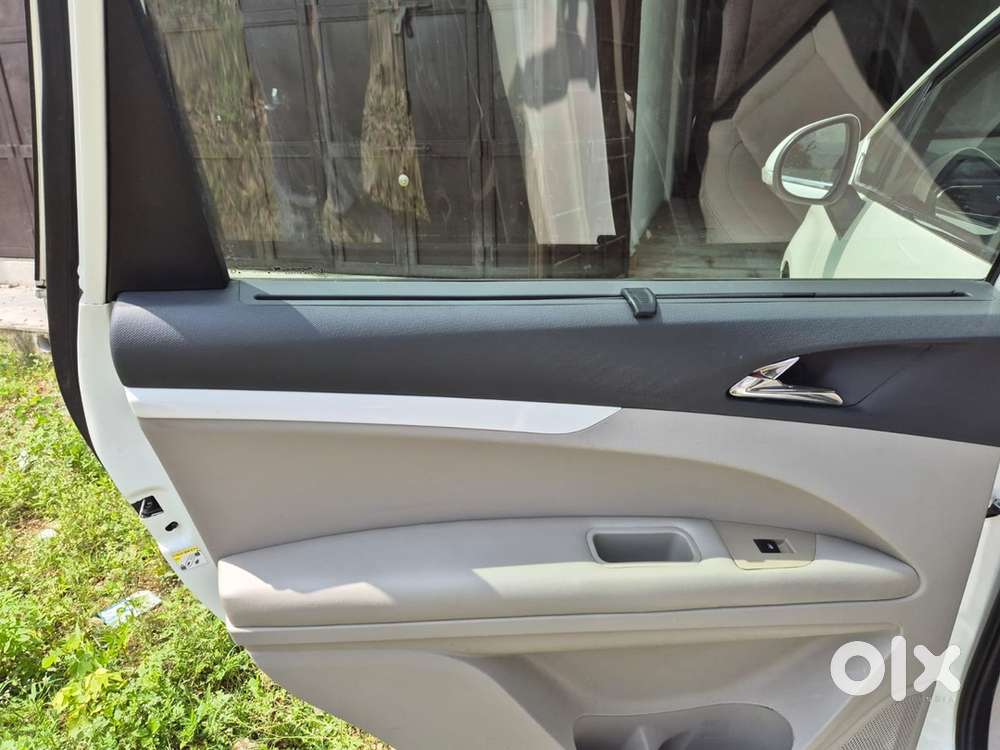 Mahindra Marazzo Diesel 2019