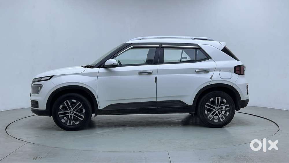 Hyundai Venue 1.0 Sx (o) Turbo Dct, 2023, Petrol