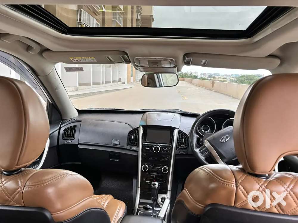 Mahindra Xuv500 W11 At Topend Sunroof 2018 Model Single Owner