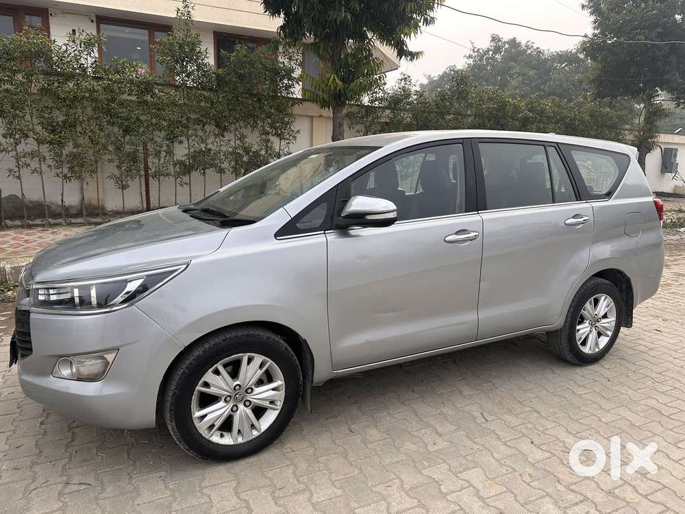 Toyota Innova Crysta