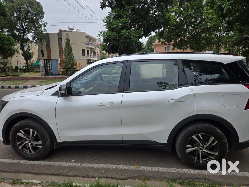 Mahindra Xuv700 2.2 Ax 5 Diesel Mt 7 Str, 2023, Diesel