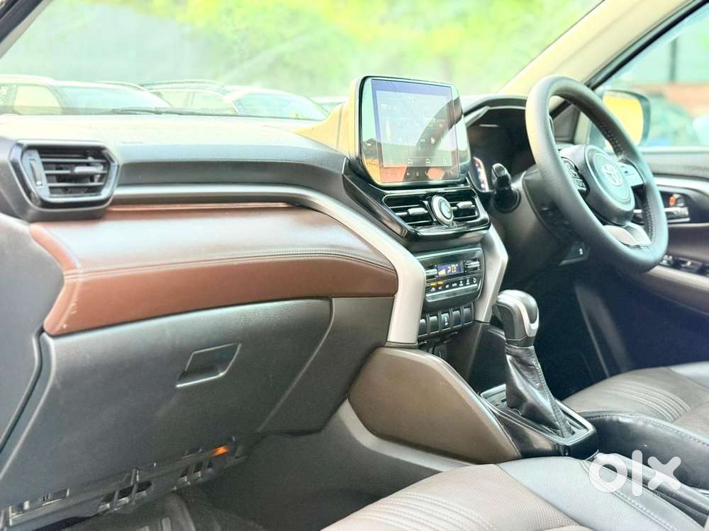 Toyota Urban Cruiser Hyryder 1.5 V Hybrid, 2023, Petrol