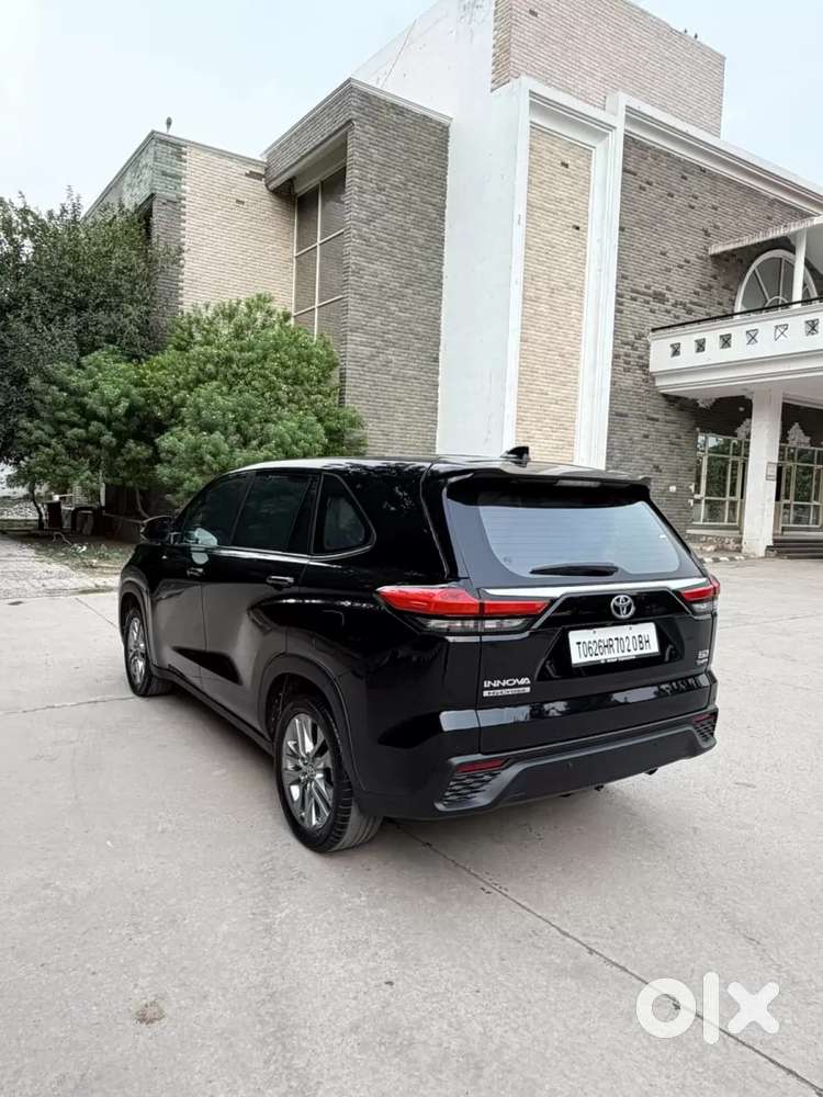 Toyota Innova Hycross, 2026, Petrol