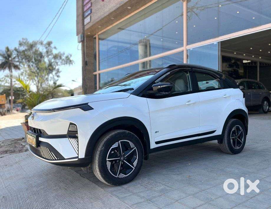 Tata Nexon Ev Empowered Plus Lr, 2024