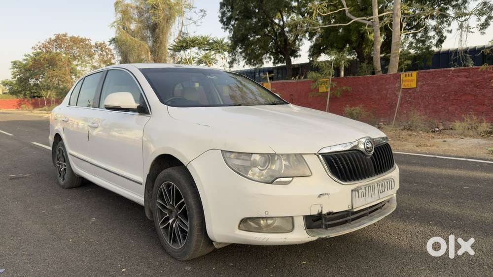 Skoda Superb Lk 2.0 Tdi At, 2012, Diesel