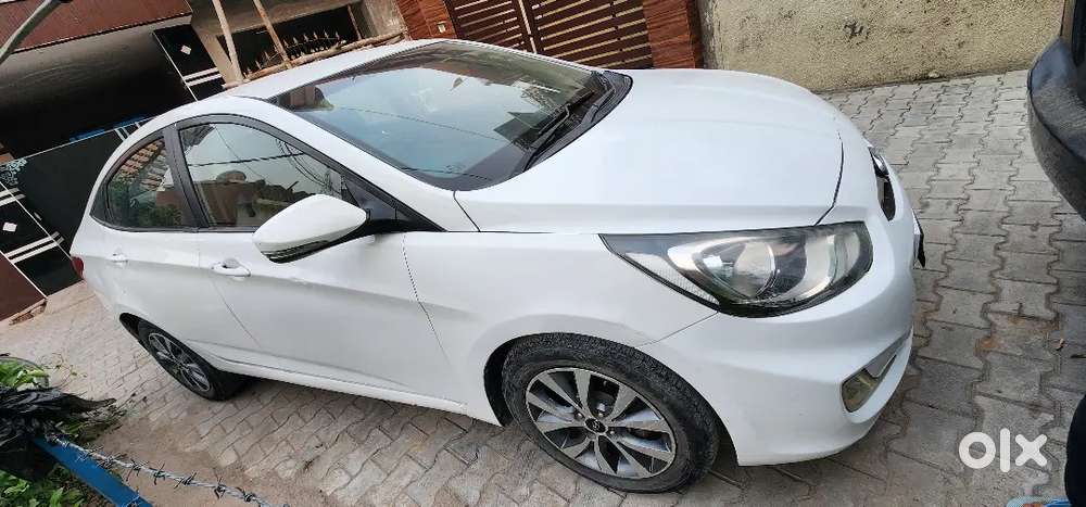 Hyundai Verna Fluidic 2014 Sx Automatic