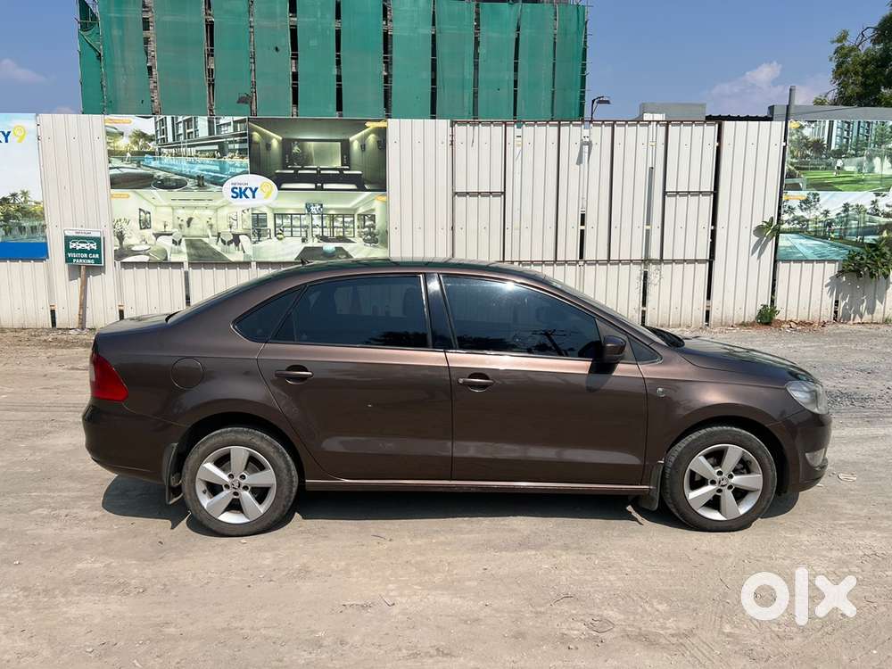 Skoda Rapid 1.5 Tdi Elegance Plus Diesel Automatic