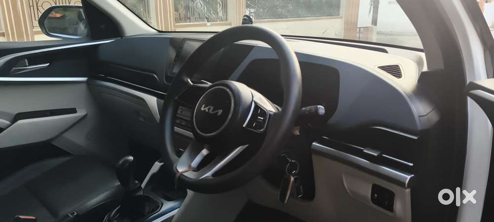 Kia Carens 1.4 Premium 7 Str, 2022, Petrol