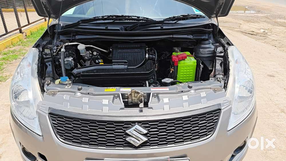 Maruti Suzuki Swift Vxi + Manual, 2017, Petrol