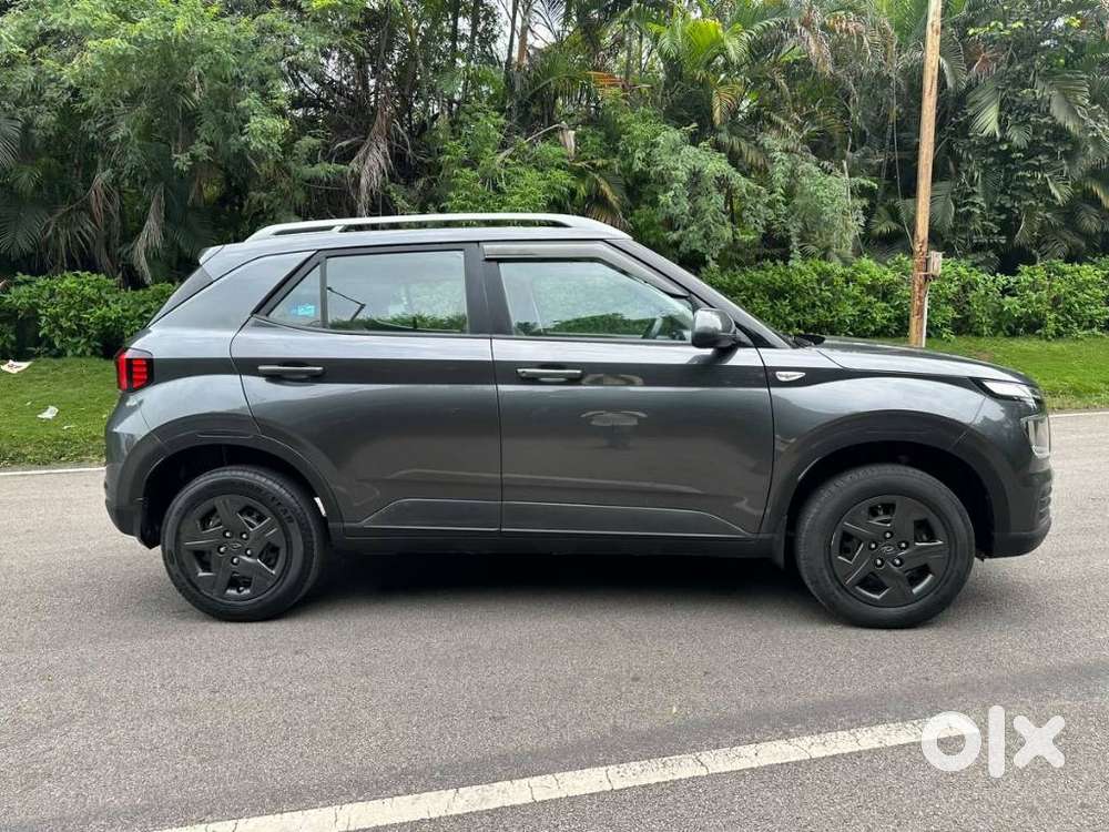 Hyundai Venue S 1.2 Petrol, 2024, Petrol