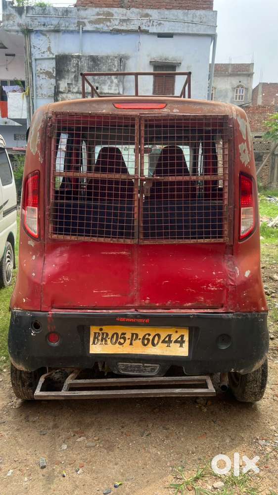 Tata Iris School Van