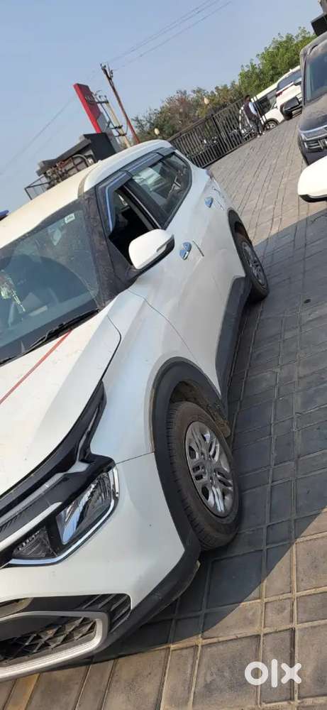Kia Carens 1.5 Premium 2024