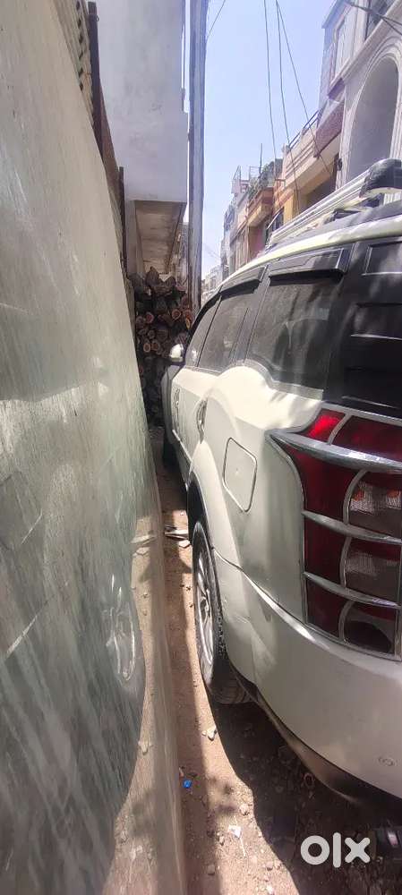 Mahindra Xuv500 Hawk 2016 Car