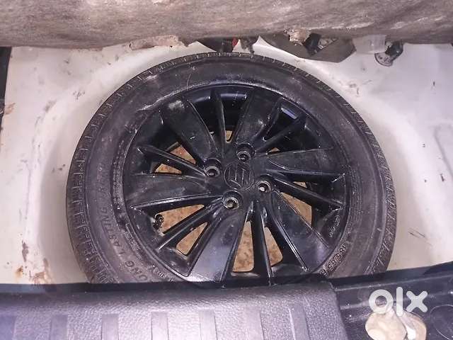 Maruti Suzuki Swift Vxi + Manual, 2016, Petrol