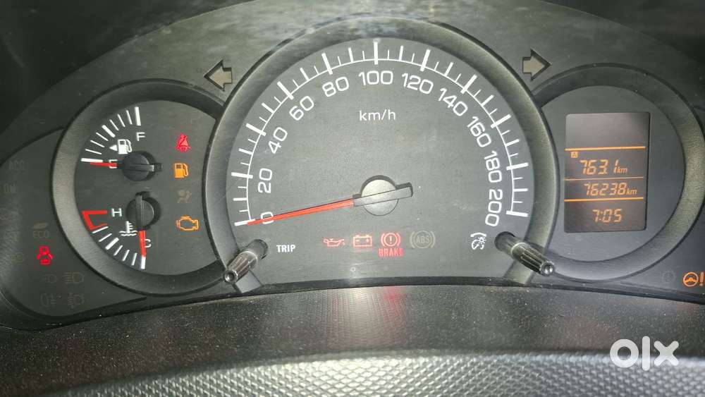 Maruti Suzuki Swift Lxi Optional-o, 2017, Petrol