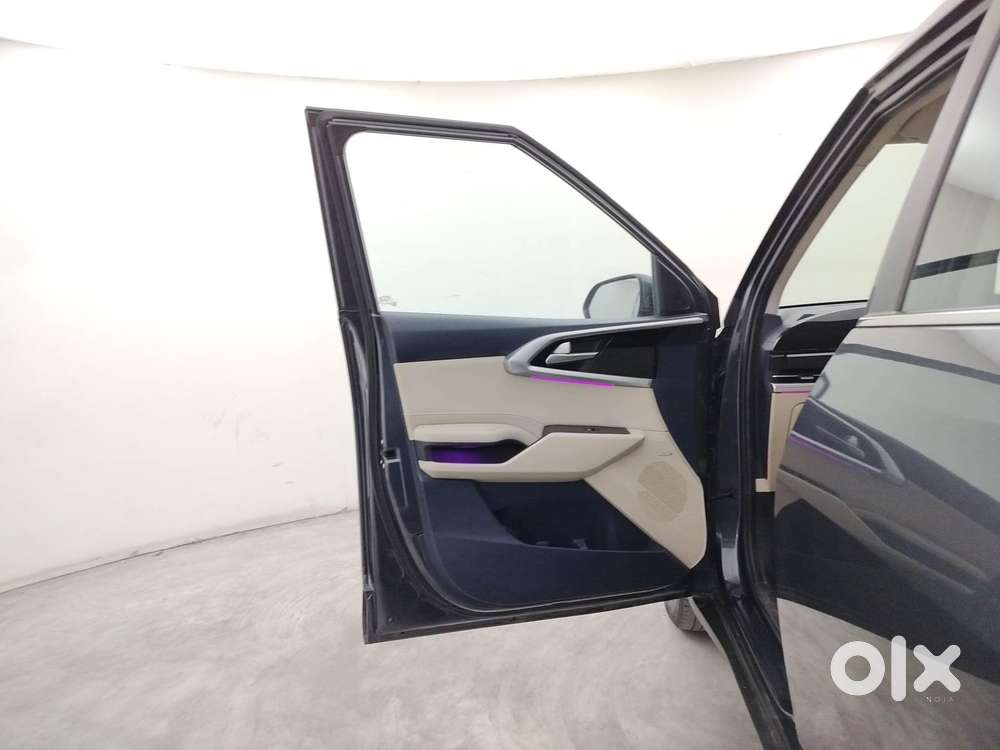 Kia Carens 1.5 Luxury Plus Turbo Dct 7 Str, 2023, Petrol