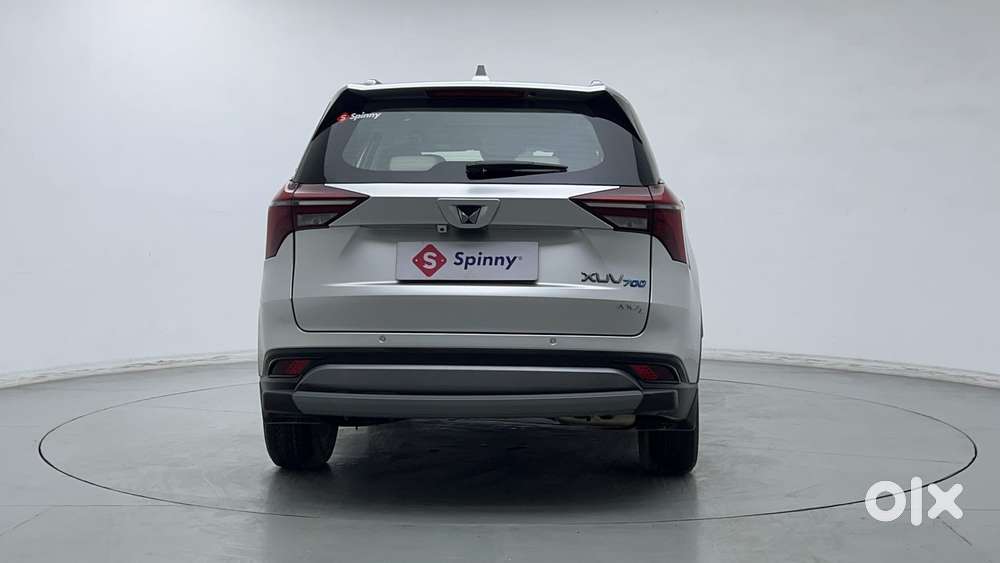 Mahindra Xuv700 2.0 Ax 7 Petrol Mt Str, 2022, Petrol