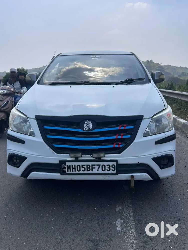 Toyota Innova 2012