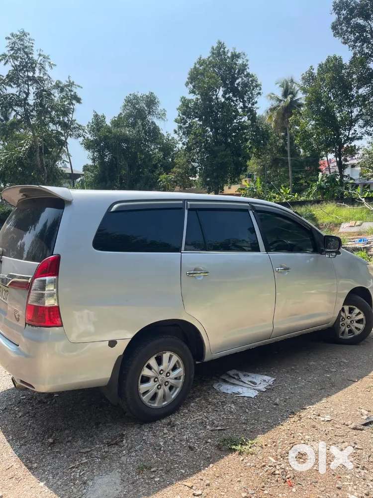 Toyota Innova 2005 Diesel 323000 Km Driven