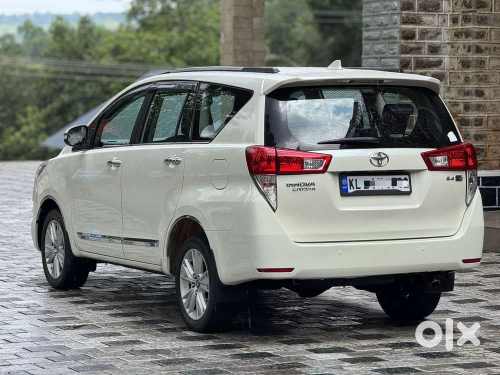 Toyota Innova Crysta 2.4 Z 7 Str, 2016, Diesel