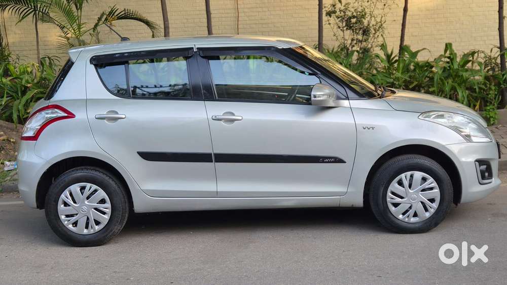 Maruti Suzuki Swift Vxi Abs Bsiv, 2016, Petrol