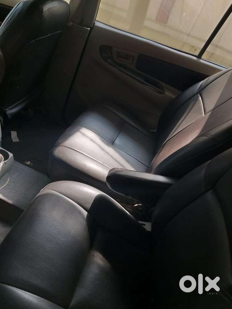 Toyota Innova 2012 Diesel Well Maintained