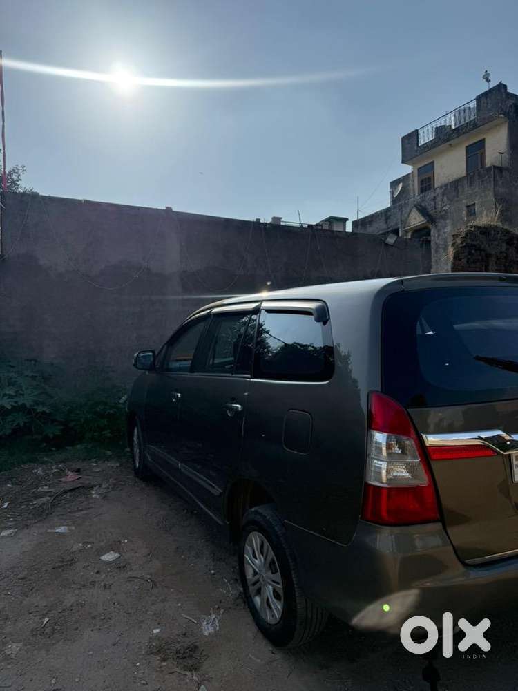Toyota Innova 2015 Diesel 13750 Km Driven