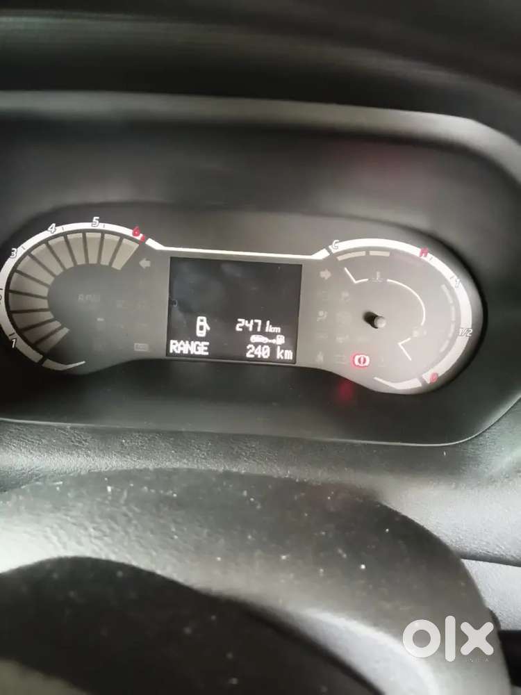Nissan Magnite 1.0 2025