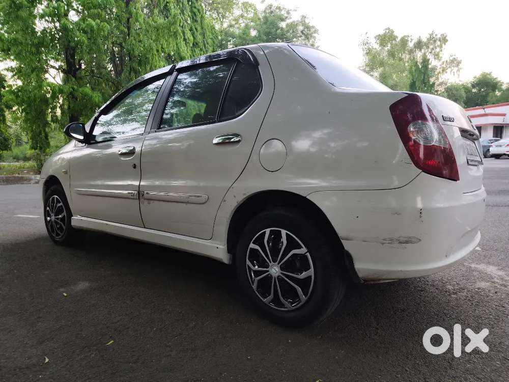Tata Indigo Cs (rr Valid 2030) ( Insurance Valid)