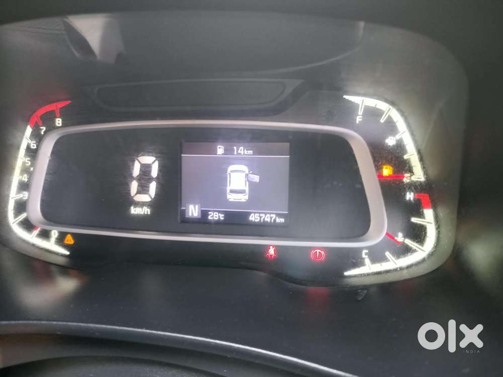 Kia Sonet, 2021, Petrol