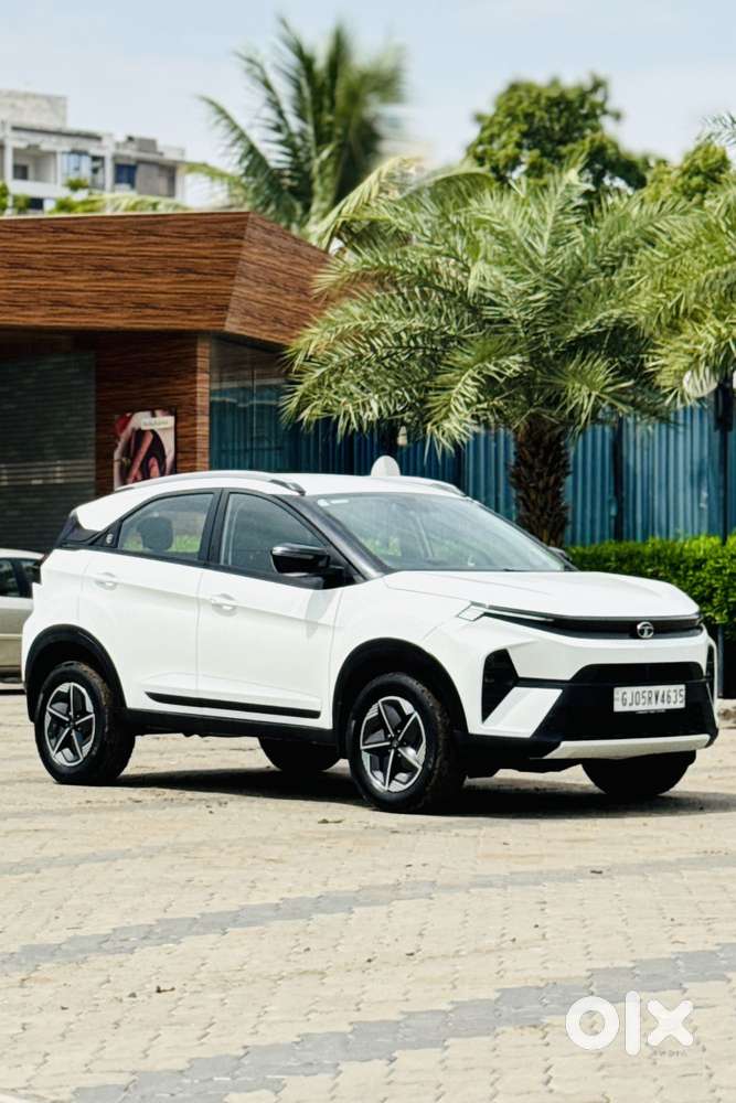 Tata Nexon Creative Plus 1.2 Revotron Petrol 7dca Dt, 2023, Petrol
