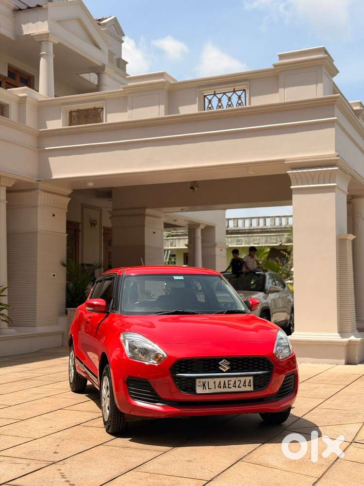 Maruti Suzuki Swift Vxi + Manual, 2024, Petrol