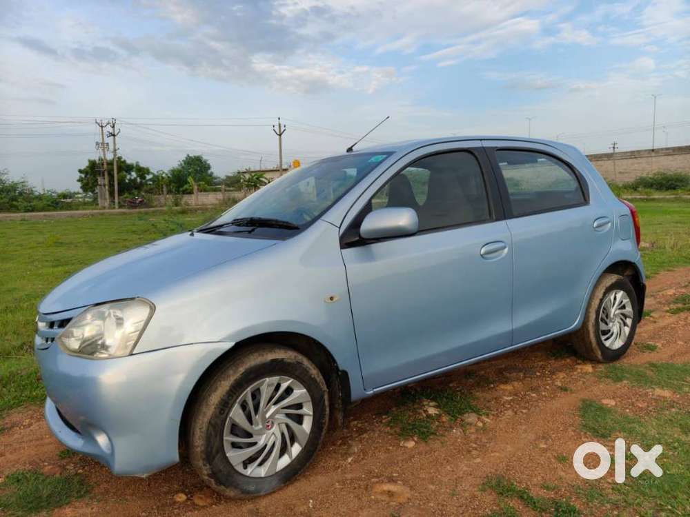 Toyota Estios Liva