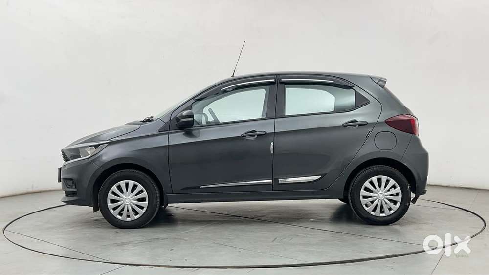 Tata Tiago 1.2 Revotron Xt Option, 2024, Petrol